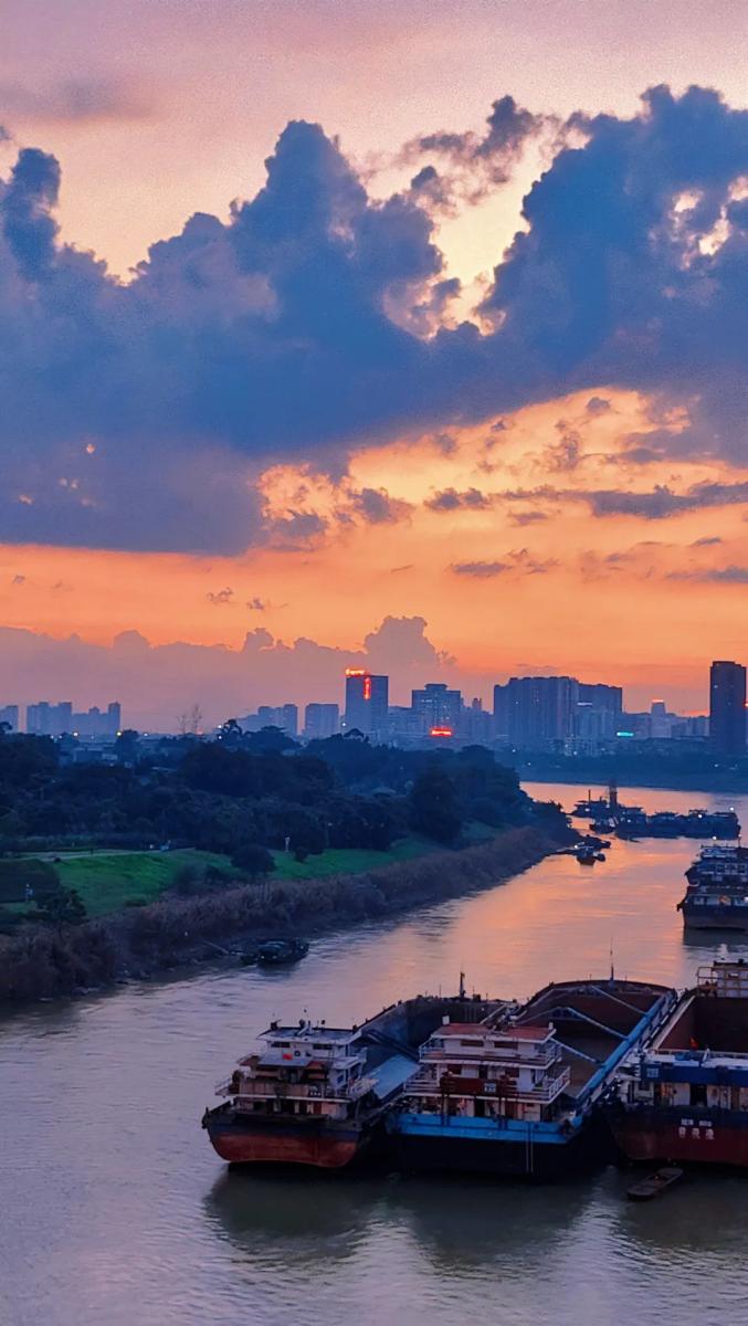 梦幻的色彩!贵港的天空太浪漫了