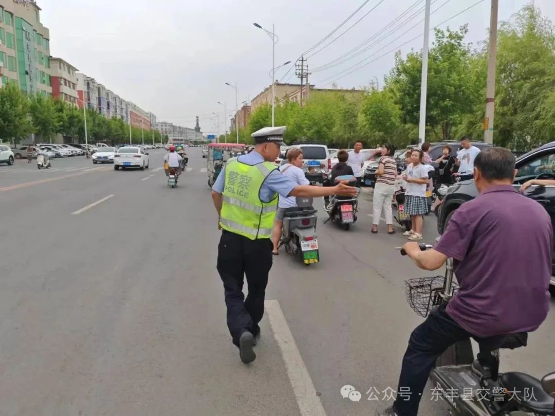 严管 整治 宣传同发力,东丰交警持续开展电动车专项整治行动 