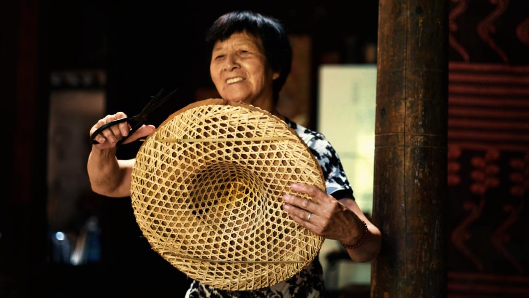 在那个学历普遍不高的年代,没有读过一天书的高中梅