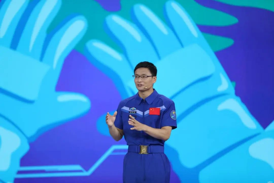 的故事北京航空航天大学教授桂海潮中国空间站首位载荷专家最新一期央