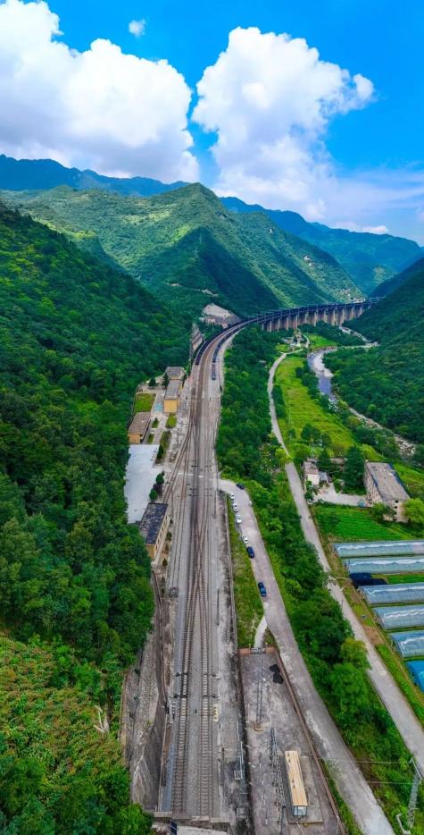 朔城区东关小康村铁路图片