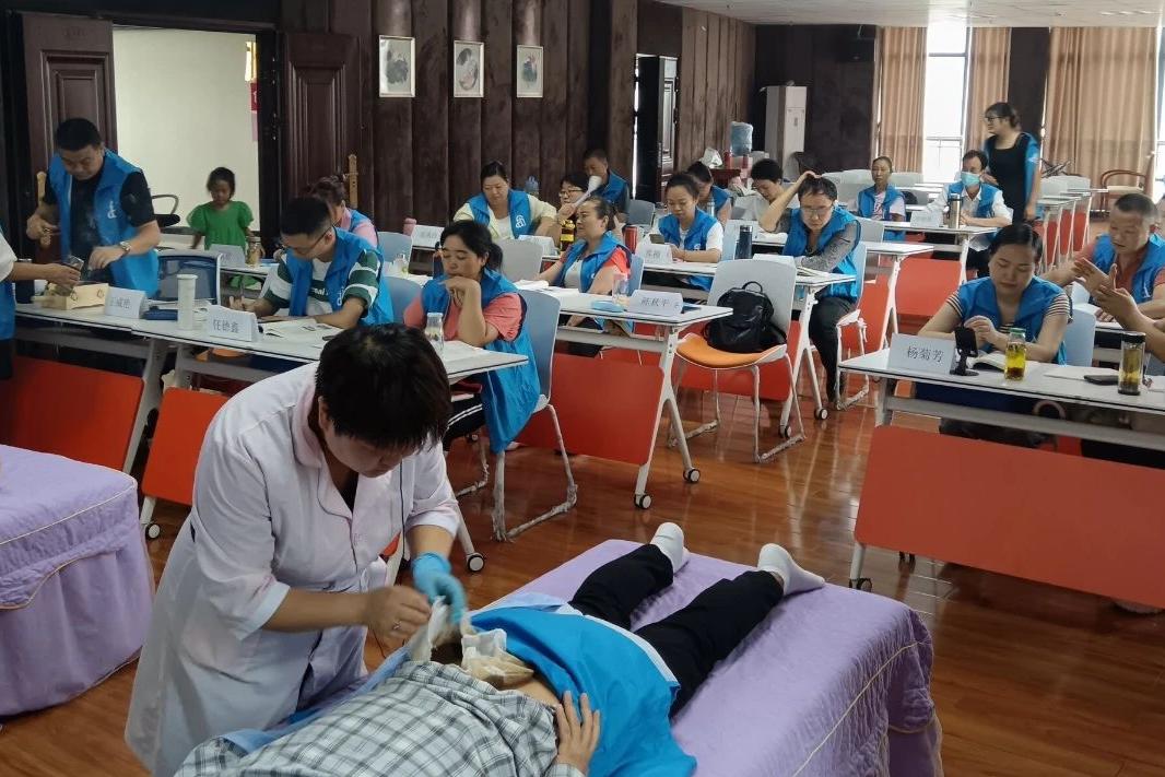 攀枝花市西区:妇女居家灵活就业示范基地帮助更多妇女家门口就业