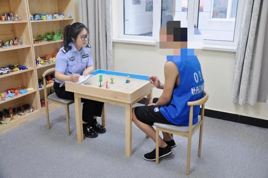 情暖高墙——关爱监所未成年人,牡丹江公安在行动!