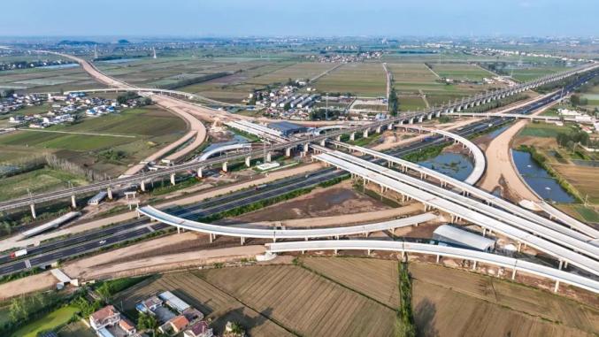 射六纵十横"中的重要组成部分是江苏省高速公路网规划连宿高速公路