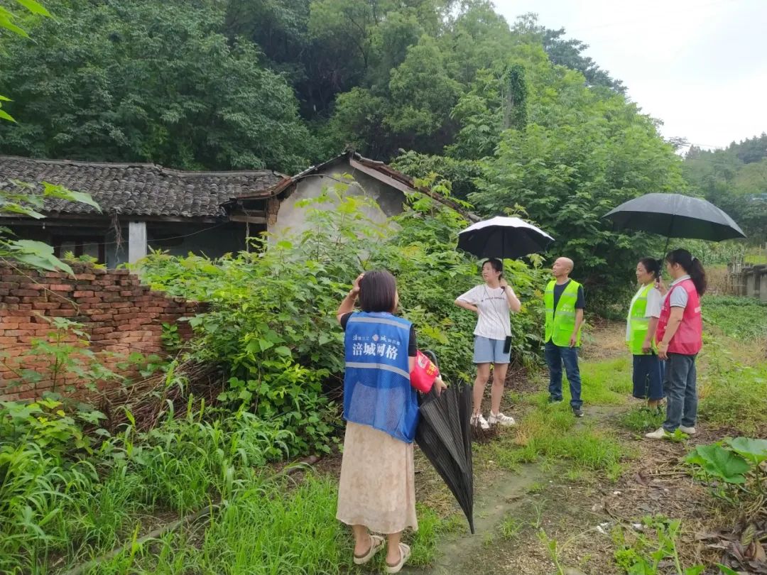 丰谷镇二社区妇联丰谷镇廻龙沟村妇联我们一起来看这满屏的巾帼红!