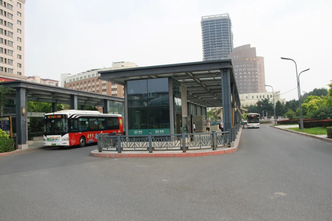 72长春站北广场有这些公交车74z245路,z148路,t368路,t388路,366