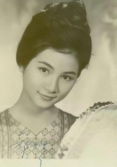 再见，青春记忆中的“华夫人”_澎湃号·湃客_澎湃新闻-The Paper