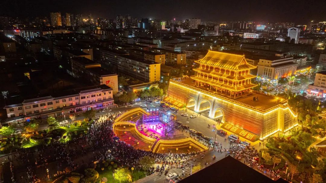 若是月亮还没来,不如先来武威治愈你!