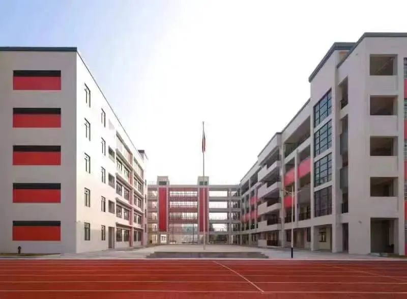 新学校