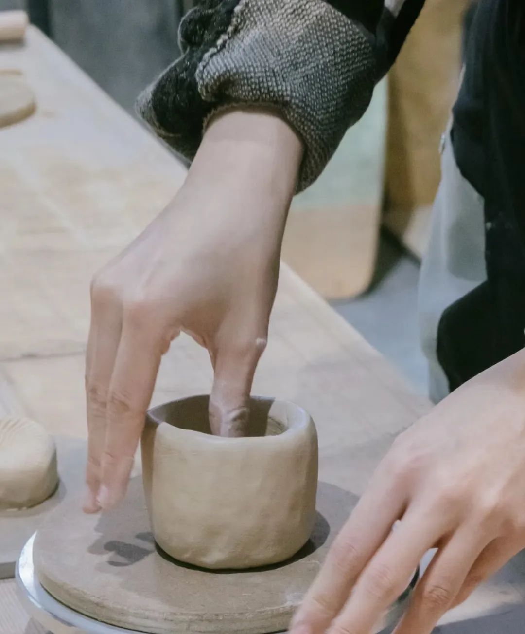 社会大美育:指尖陶艺  "陶"冶生活