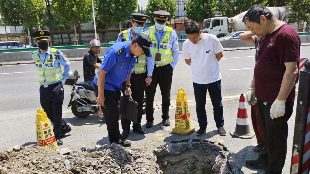 【城管执法】高温下的"城管蓝",夏日里的"清凉色"