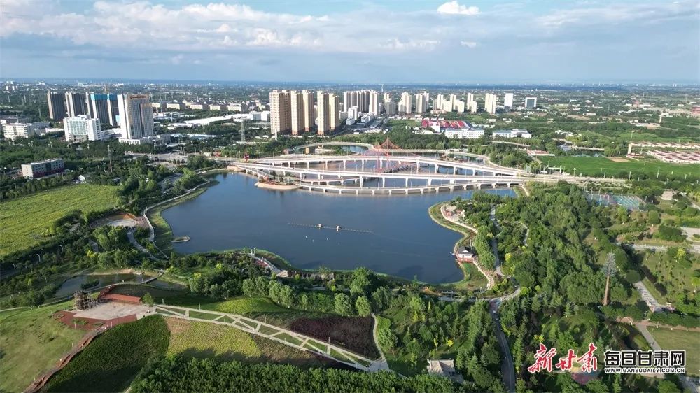 庆阳城市海绵运动绿地公园风光旖旎浪漫一"夏"