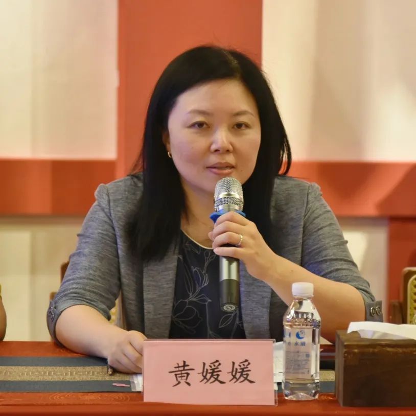 区政协委员,石门二路街道办事处主任黄媛媛介绍了石门二路街道儿童