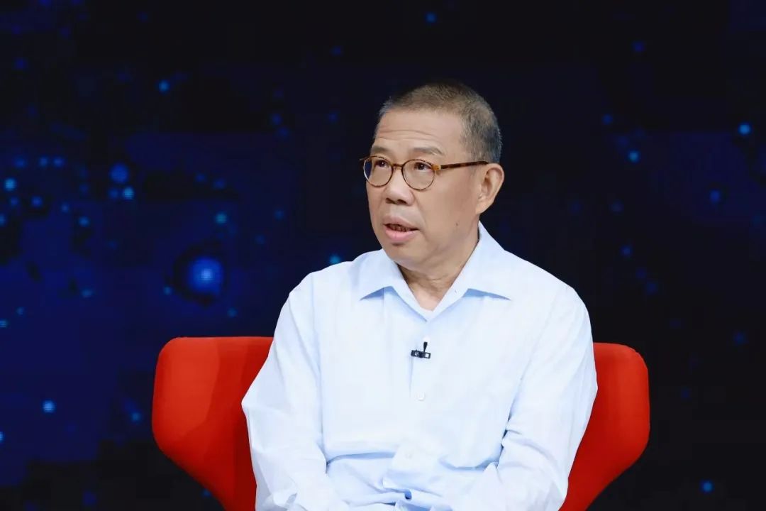 钟睒睒接受央视《对话》专访:我认为自己是理想主义者