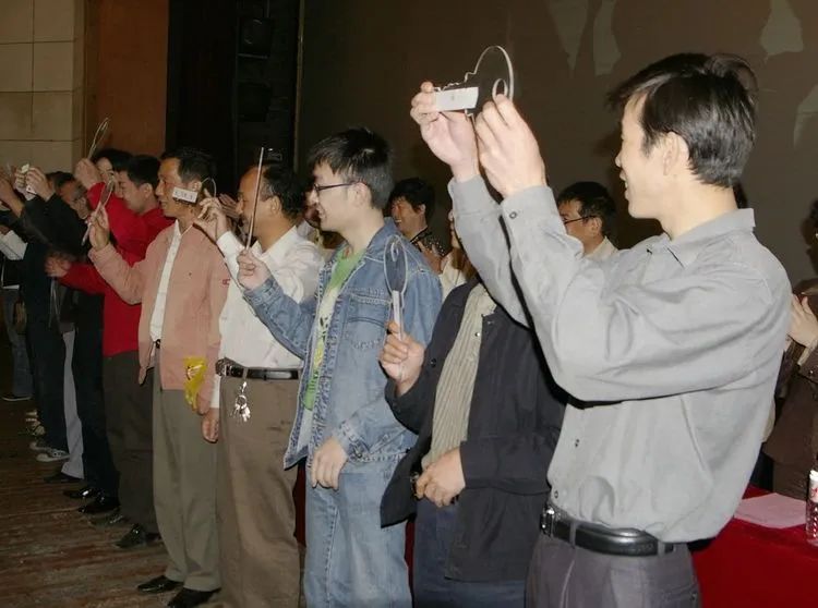 周建生:四十年拍摄一条街