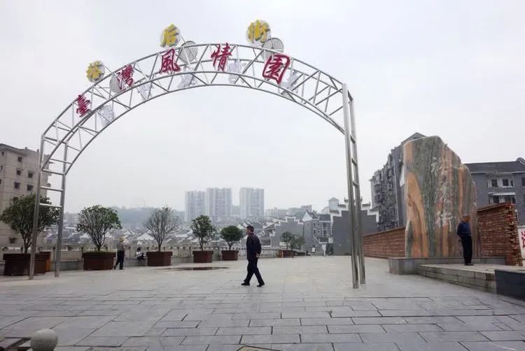 周建生:四十年拍摄一条街