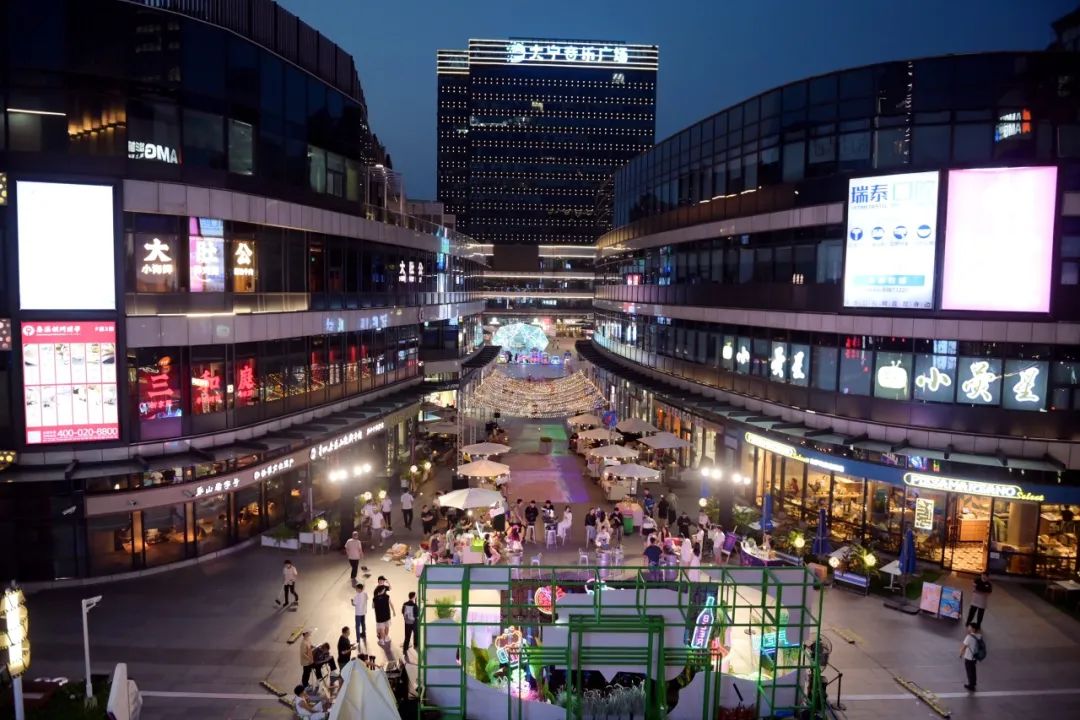去大宁音乐广场,感受夏日"夜静安"_澎湃号·政务_澎湃新闻-the paper