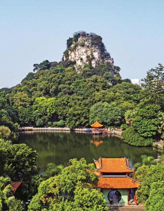 立鱼峰 摄影:严跃新立鱼峰 摄影:李义成组图摄影:抖音博主@直到世界