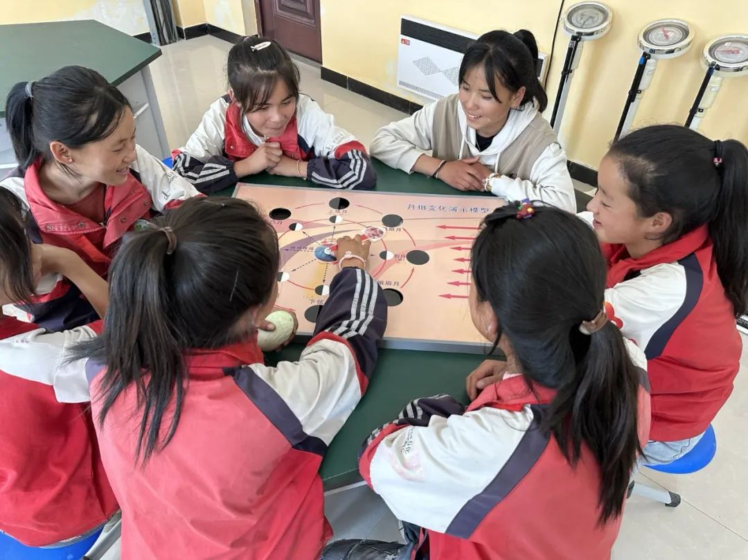 【最美一线员工】青年志愿者符仁杰:支教接力 筑梦东