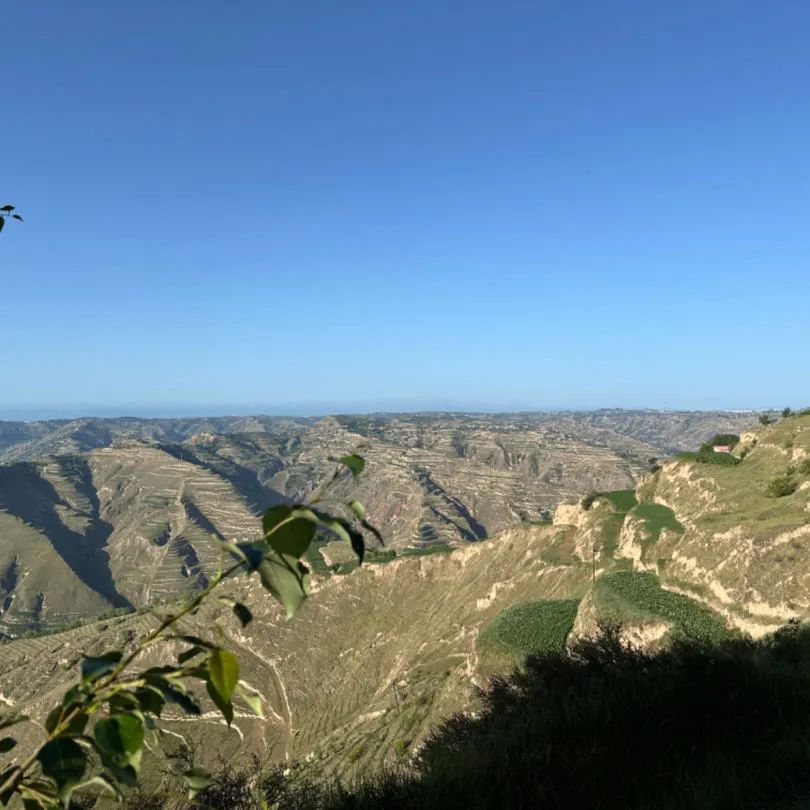 【最美一线员工】青年志愿者符仁杰:支教接力 筑梦东