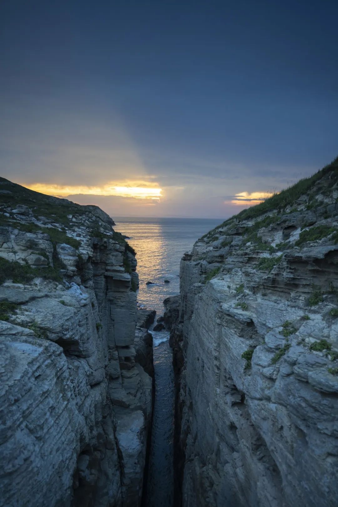 百川归海 大浪淘沙
