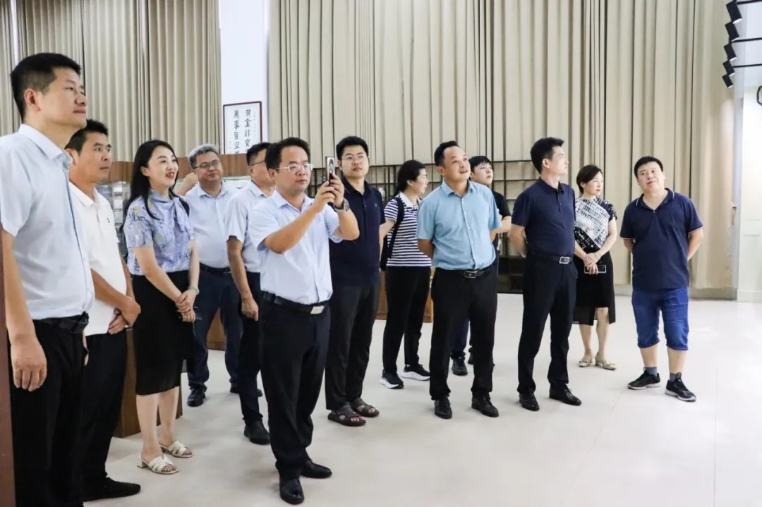 黄冈中学教育合作_萍乡黄冈中学_西咸新区黄冈泾河学校调研