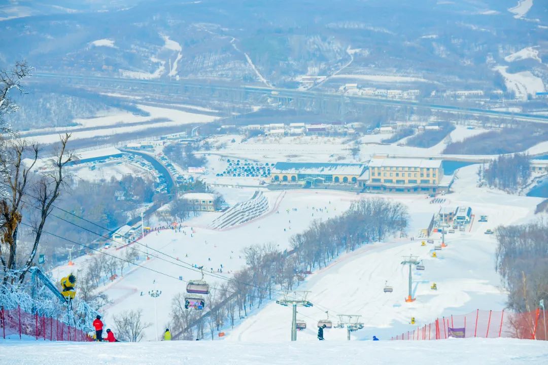 千山老院子滑雪场图片