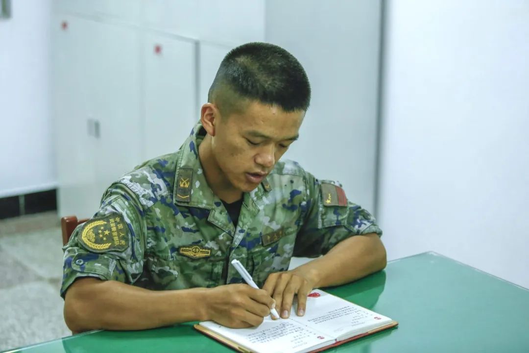 退伍季丨看老兵们都留下哪些"财富"