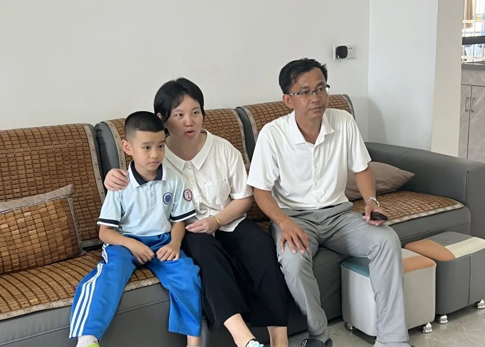 吴必健学生郑茹心说:"吴老师上课