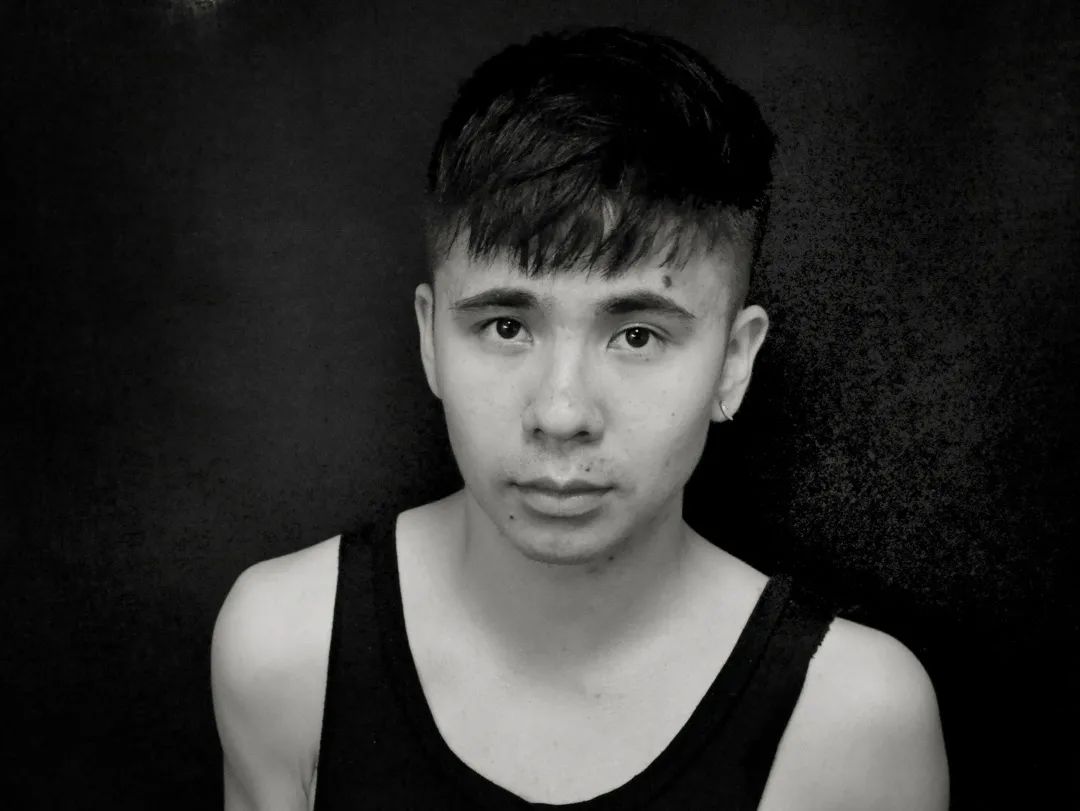 夜空穿透伤| 雅众新书