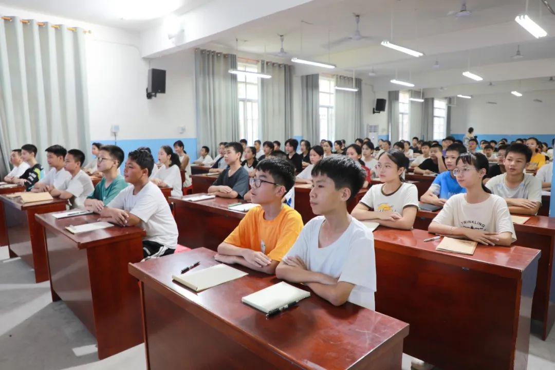 田阳县实验中学图片