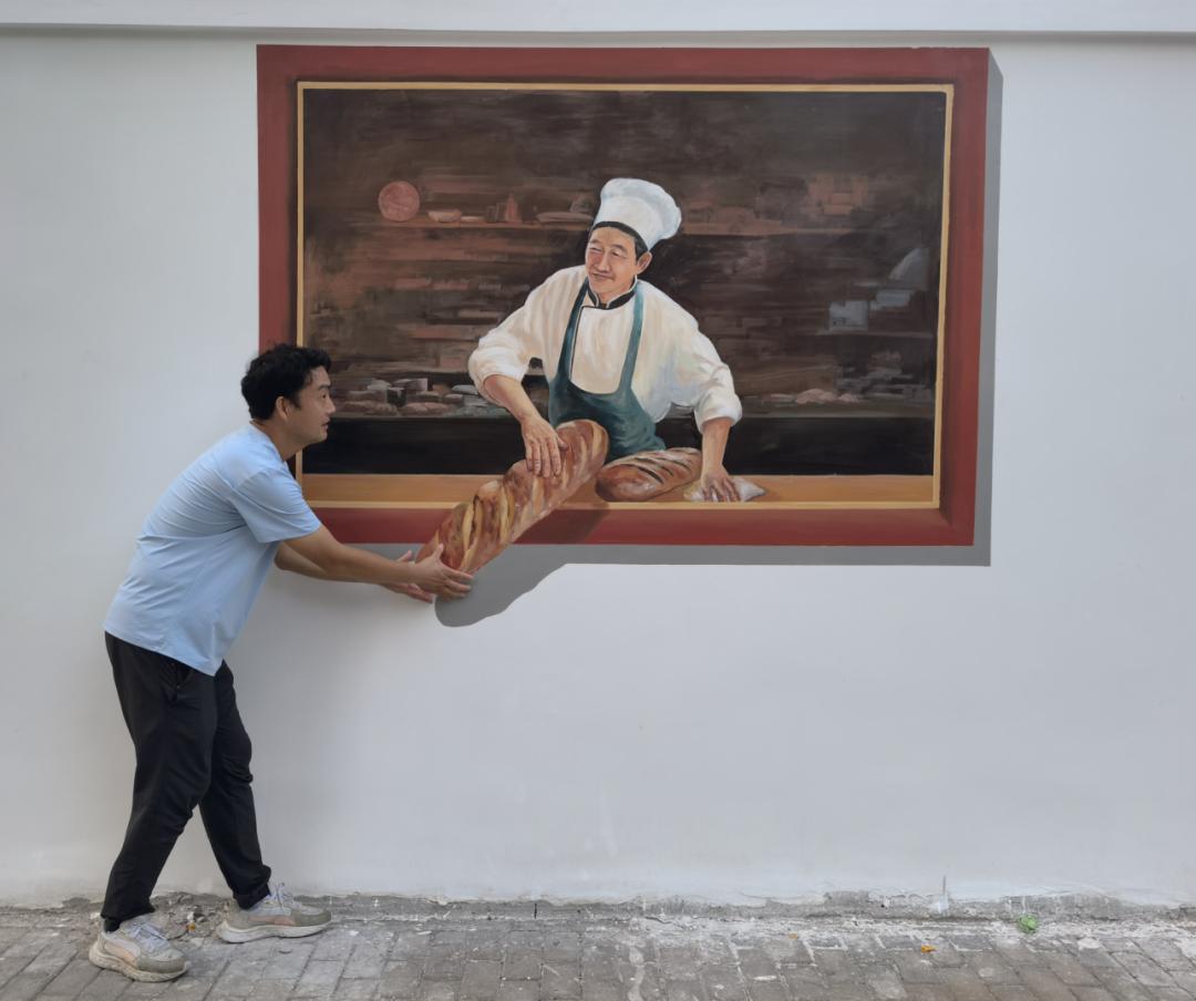 该工作室负责人胡士群通过打字的方式告诉记者,他从小失聪,特别热爱