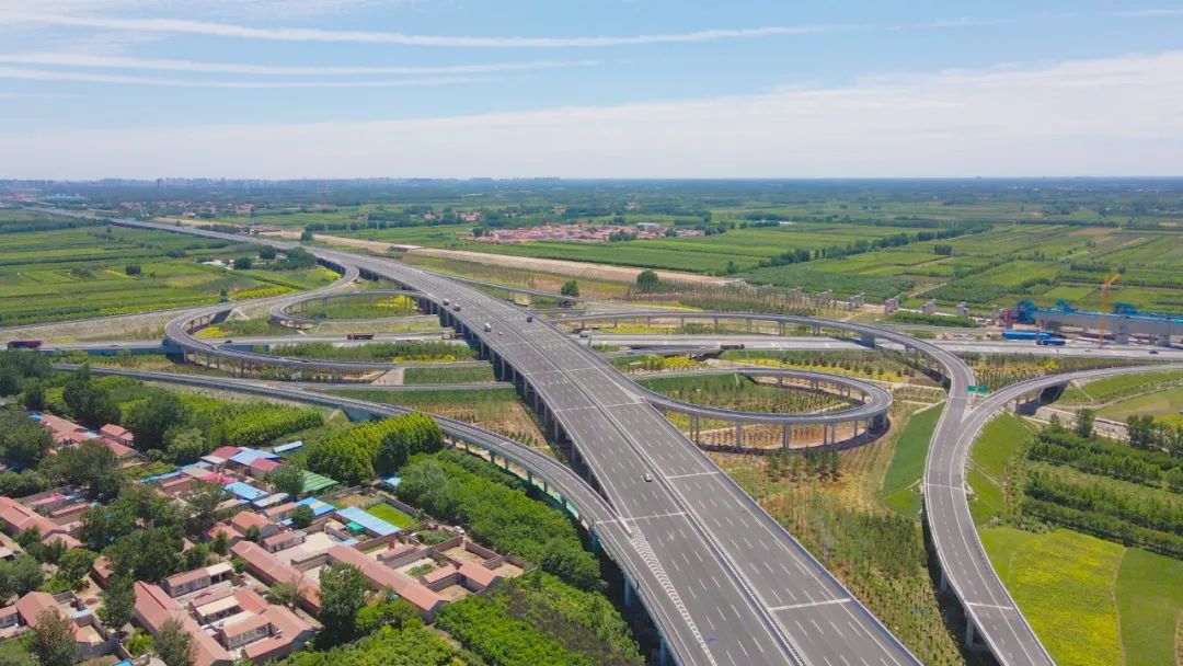 【交通强省 我当先锋】来看新机场北线高速廊坊段的故事