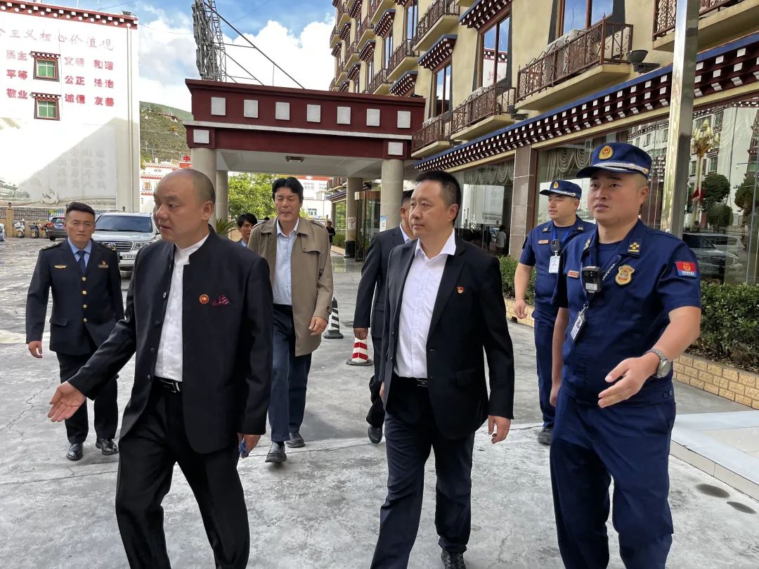杨林督查国庆节前安全生产,消防安全等工作