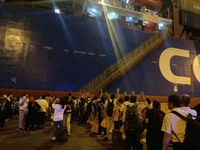 中国政府黎巴嫩逆行撤侨！亲历者讲述撤离经过