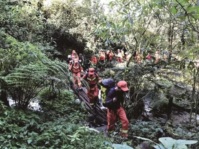 突然“爆红”的哀牢山是什么来头？当地人：不该去的地方不要去！
