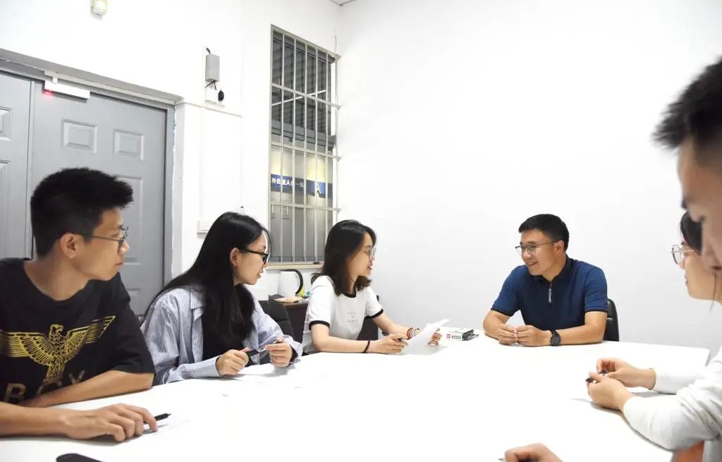 回首过去的研究生生活,2021级博士研究生朱锦维不记得推倒过多少个