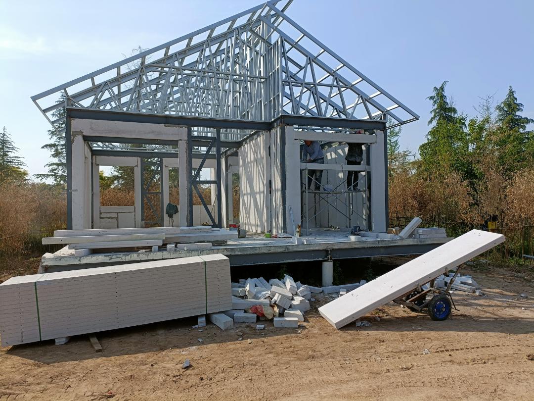 绿色建筑的未来装配式建筑的核心在于预制构件的生产与现场组装