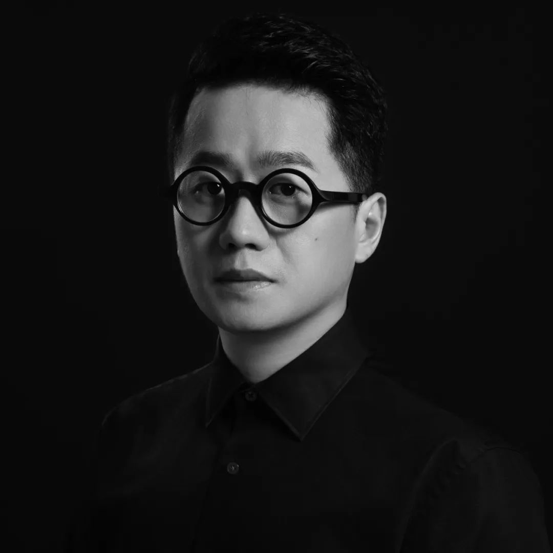 潘焰荣,著名设计师,国际平面设计联盟