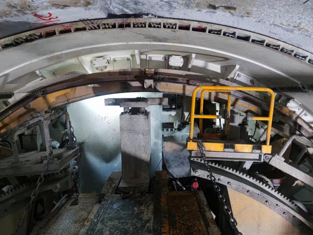 tbm拱架安装器轻量化装备创新