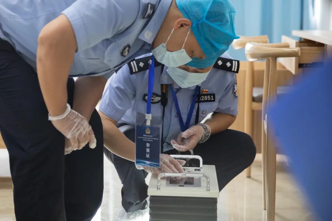 广西法治日报 | 柳州市公安局警务技能比武力戒花架子