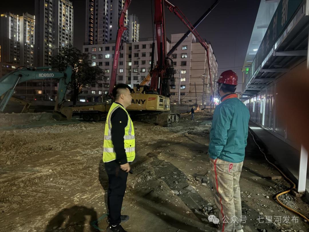 夜间干活图片大全图片