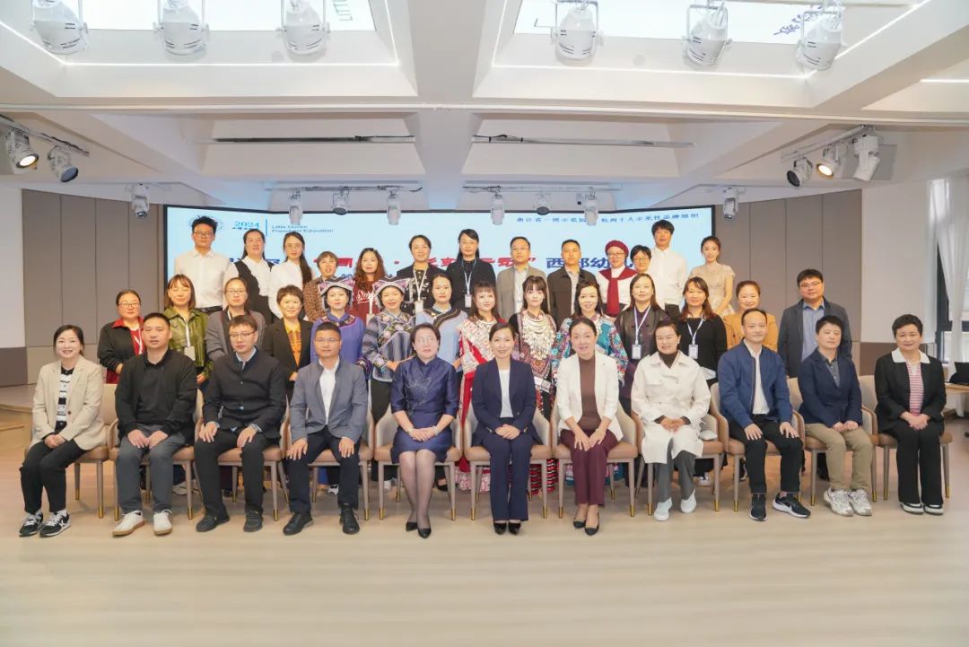 _ 西部幼儿教师立体式培训 _临平小博士幼儿园学费