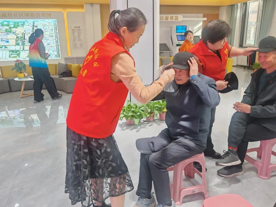 瓜州：开展“情暖桑榆、爱满人间”巾帼志愿服务活动_澎湃号·政务_澎湃新闻-The Paper