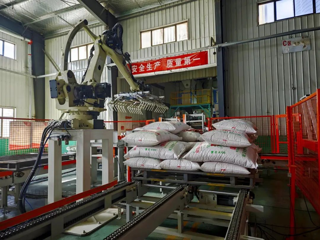 傲农饲料:奏响加快生产"进行曲"