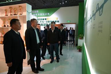 头条 | 市委组织部常务副部长曹远峰一行在喀调研教育,医疗人才"组团