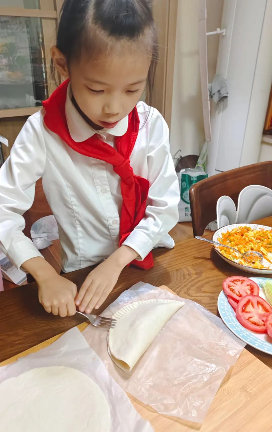 这条成人世界通行的规则，在孩子的世界也通行