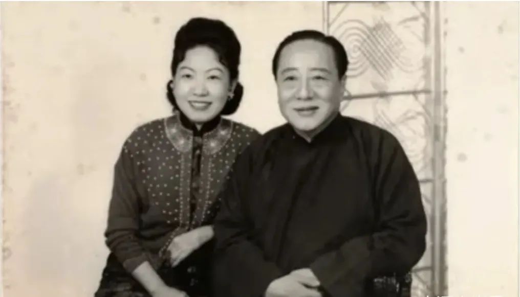 如果不是为了钱,她更愿意嫁的应该是章宗尧.