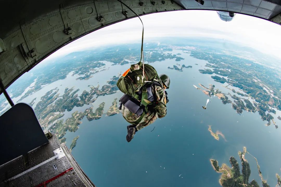 空降兵特种大队图片