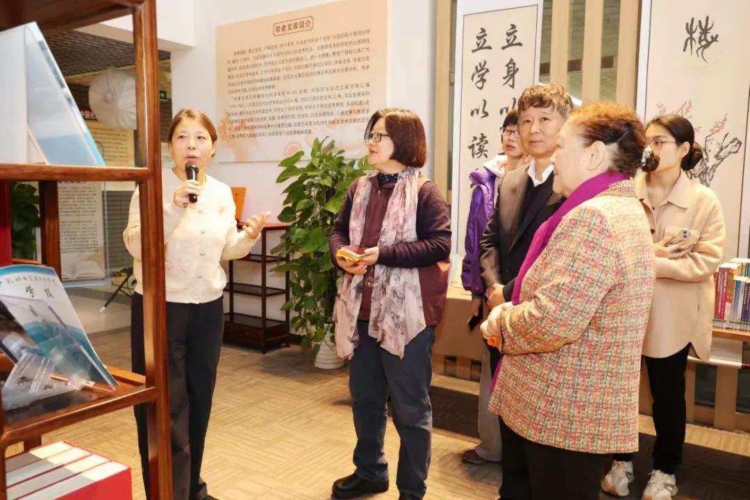 中华女子学院建校75周年学术成果展暨学者文库揭幕仪式成功举办 中华女子学院建校75周年学术成果展暨学者文库揭幕仪式成功举办
